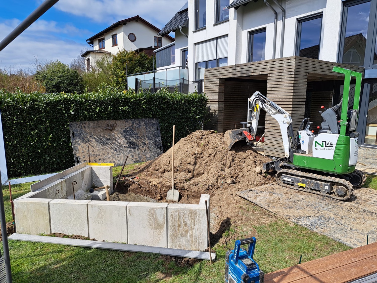 Erdarbeiten & Drainage — Lause Baggerarbeiten Paderborn
